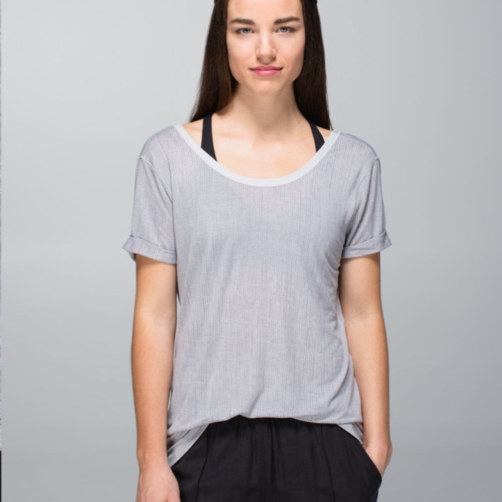 Lululemon Trikonasana Tee Burlap Texture Burnout Silver Spoon / Silver Spoon